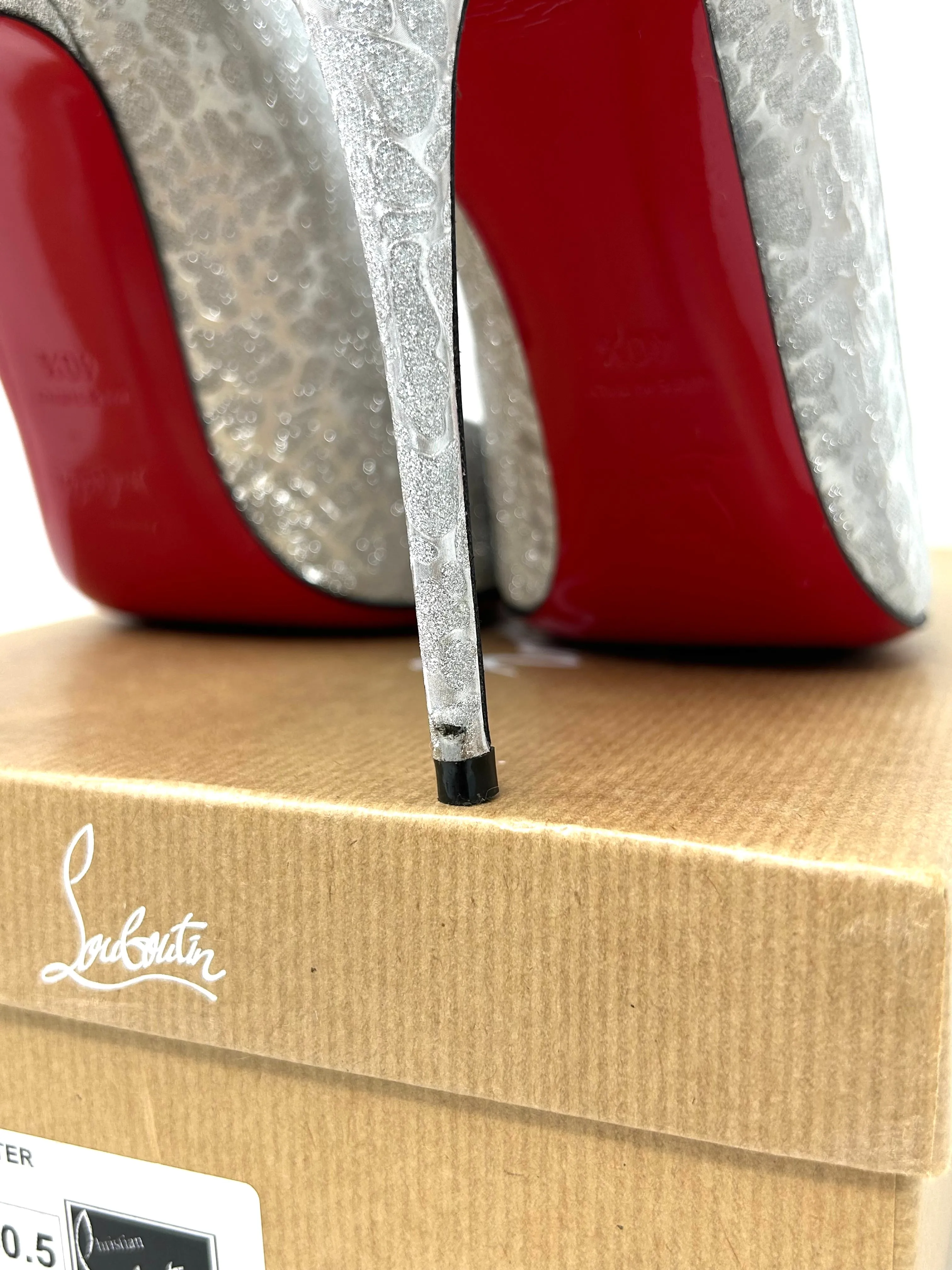 Christian Louboutin Hot Chick 100 Silver Specchio Glitter Pump Heels 40.5 UK 7.5