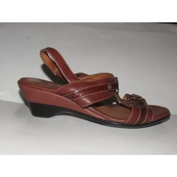 Eurosoft by Sofft Brown Leather with Gold Studs Sandals