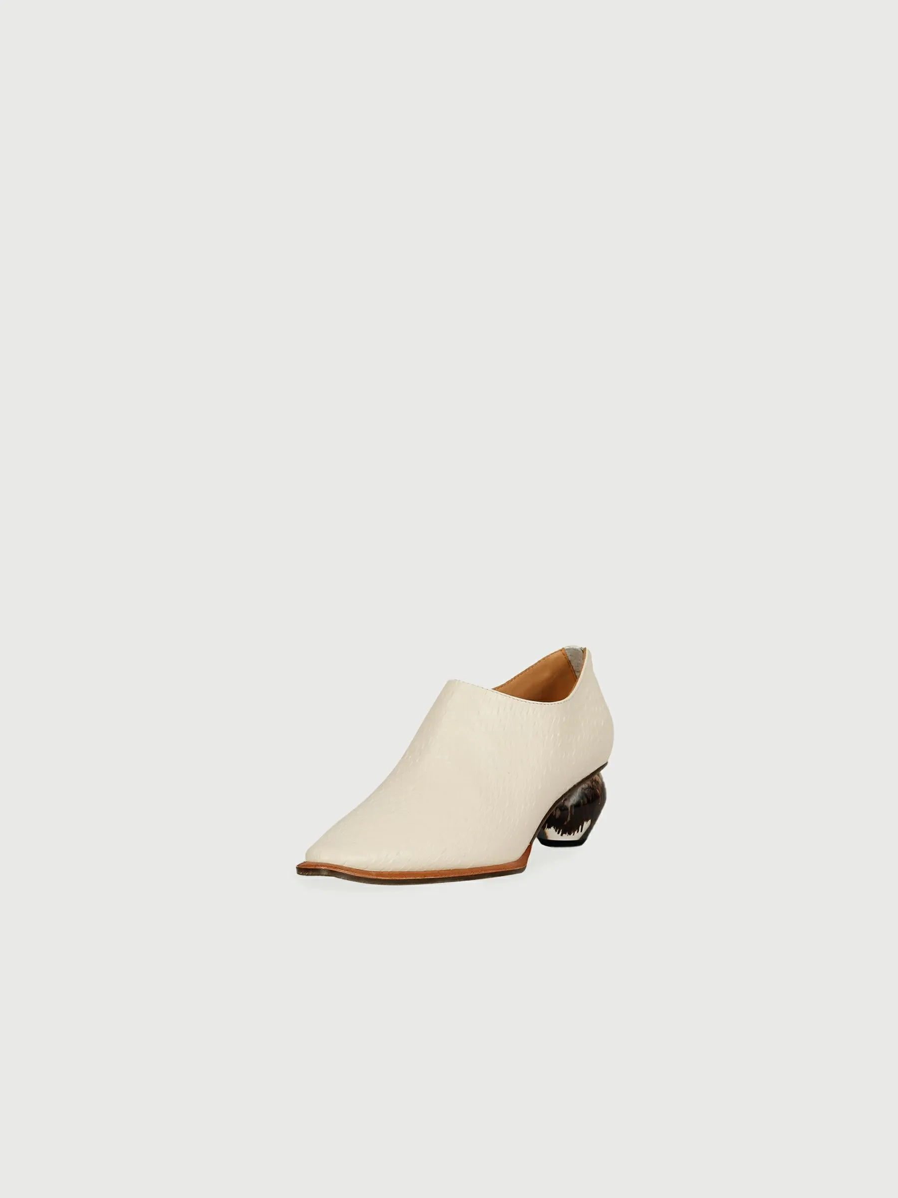 Pointed Ground Heels